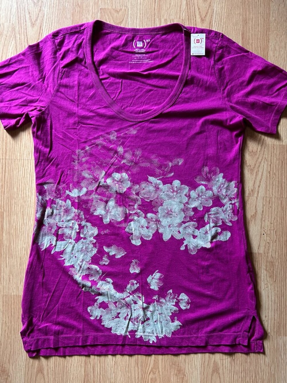 Gap (RED) Floral Graphic T-Shirt Women’s Large Purple Magenta Cotton